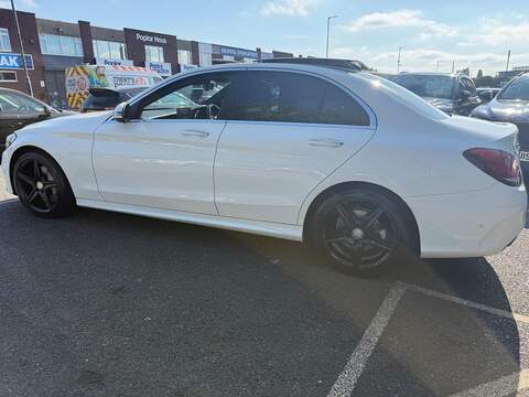 Mercedes-Benz C Class 2.1 C300dh AMG Line (Premium Plus) Saloon 4dr Diesel Hybrid G-Tronic+ Euro 6 (s/s) (231 ps) - U677