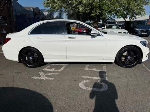 Mercedes-Benz C Class 2.1 C300dh AMG Line (Premium Plus) Saloon 4dr Diesel Hybrid G-Tronic+ Euro 6 (s/s) (231 ps) - U677
