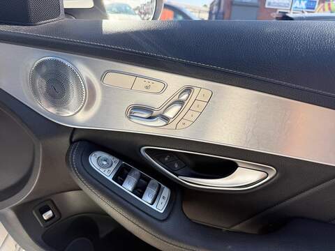 Mercedes-Benz C Class 2.1 C300dh AMG Line (Premium Plus) Saloon 4dr Diesel Hybrid G-Tronic+ Euro 6 (s/s) (231 ps) - U677