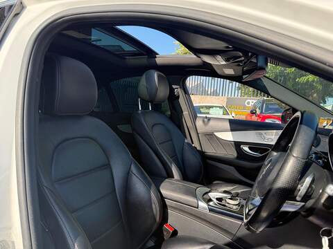 Mercedes-Benz C Class 2.1 C300dh AMG Line (Premium Plus) Saloon 4dr Diesel Hybrid G-Tronic+ Euro 6 (s/s) (231 ps) - U677