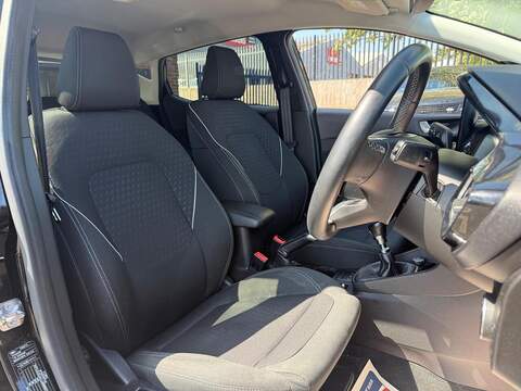 Ford Fiesta 1.0T EcoBoost GPF Titanium Hatchback 5dr Petrol Manual Euro 6 (s/s) (125 ps) - U678