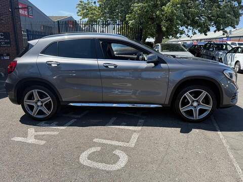 Mercedes-Benz GLA 2.1 GLA200d AMG Line (Premium Plus) SUV 5dr Diesel Manual Euro 6 (s/s) (136 ps) - U679