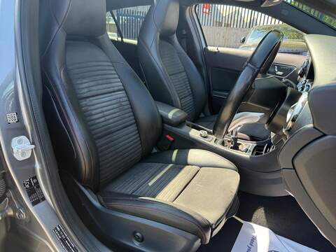 Mercedes-Benz GLA 2.1 GLA200d AMG Line (Premium Plus) SUV 5dr Diesel Manual Euro 6 (s/s) (136 ps) - U679