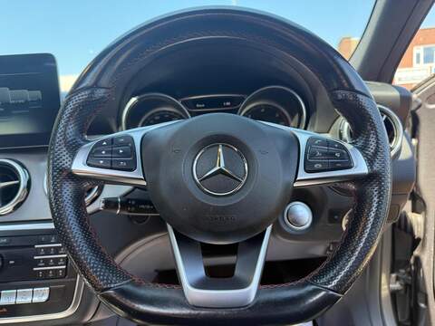 Mercedes-Benz GLA 2.1 GLA200d AMG Line (Premium Plus) SUV 5dr Diesel Manual Euro 6 (s/s) (136 ps) - U679