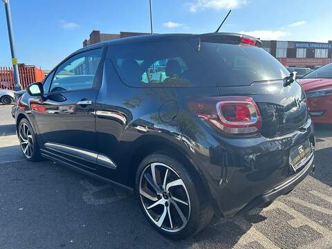 DS AUTOMOBILES DS 3 1.2 PureTech Connected Chic Euro 6 3dr - U68