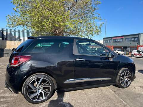 DS AUTOMOBILES DS 3 1.2 PureTech Connected Chic Euro 6 3dr - U68