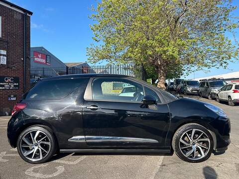 DS AUTOMOBILES DS 3 1.2 PureTech Connected Chic Euro 6 3dr - U68