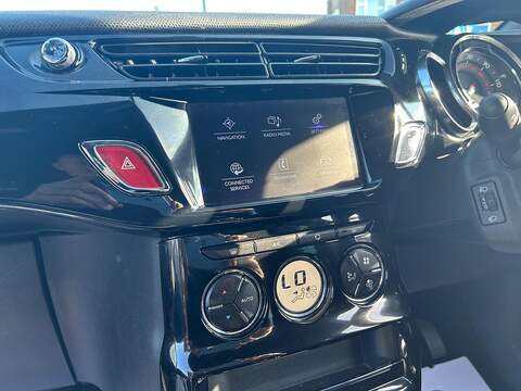 DS AUTOMOBILES DS 3 1.2 PureTech Connected Chic Euro 6 3dr - U68