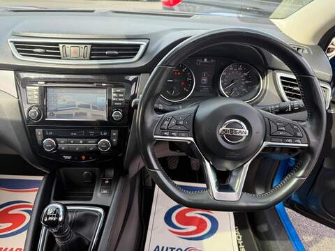Nissan Qashqai 1.6 dCi Tekna 4WD Euro 6 (s/s) 5dr - U682