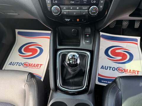 Nissan Qashqai 1.6 dCi Tekna 4WD Euro 6 (s/s) 5dr - U682