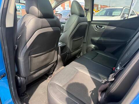 Nissan Qashqai 1.6 dCi Tekna 4WD Euro 6 (s/s) 5dr - U682