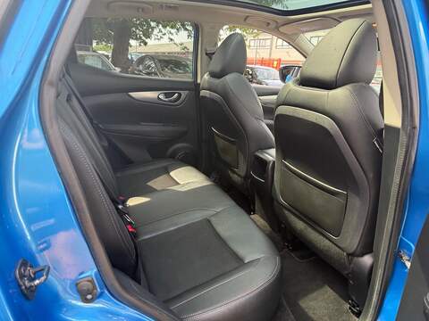 Nissan Qashqai 1.6 dCi Tekna 4WD Euro 6 (s/s) 5dr - U682