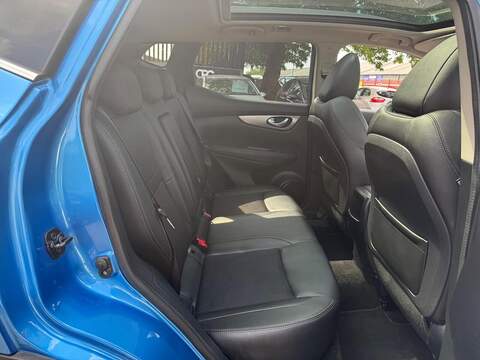 Nissan Qashqai 1.6 dCi Tekna 4WD Euro 6 (s/s) 5dr - U682