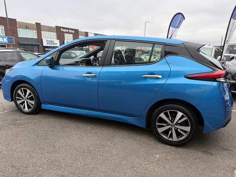 Nissan Leaf 40kWh Acenta Hatchback 5dr Electric Auto (150 ps) - U684