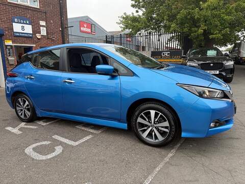 Nissan Leaf 40kWh Acenta Hatchback 5dr Electric Auto (150 ps) - U684