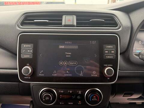 Nissan Leaf 40kWh Acenta Hatchback 5dr Electric Auto (150 ps) - U684