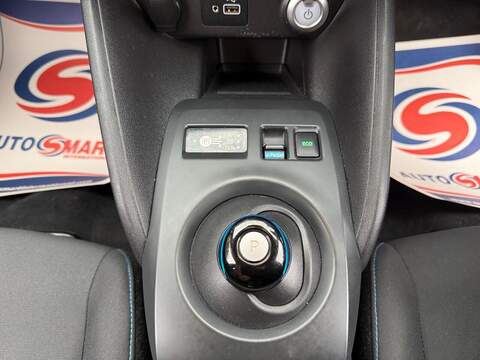Nissan Leaf 40kWh Acenta Hatchback 5dr Electric Auto (150 ps) - U684