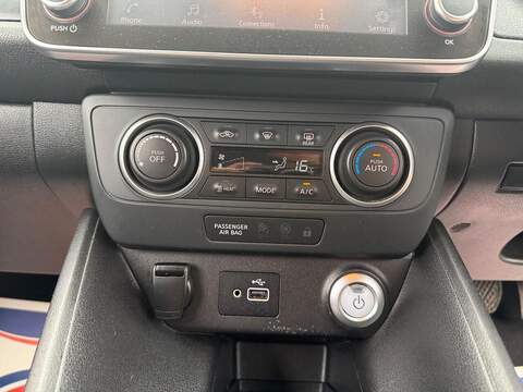 Nissan Leaf 40kWh Acenta Hatchback 5dr Electric Auto (150 ps) - U684