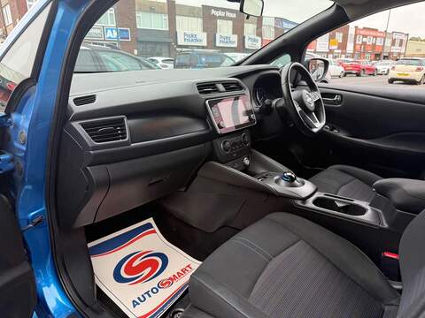 Nissan Leaf 40kWh Acenta Hatchback 5dr Electric Auto (150 ps) - U684