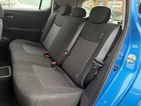 Nissan Leaf 40kWh Acenta Hatchback 5dr Electric Auto (150 ps) - U684