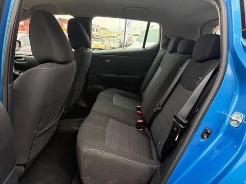 Nissan Leaf 40kWh Acenta Hatchback 5dr Electric Auto (150 ps) - U684