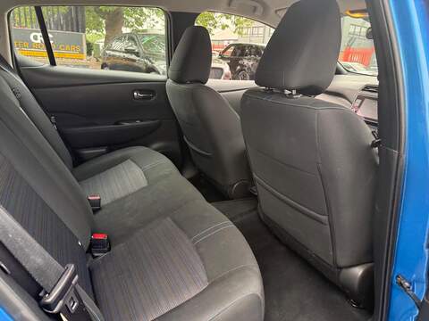 Nissan Leaf 40kWh Acenta Hatchback 5dr Electric Auto (150 ps) - U684