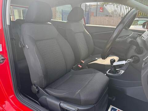 Volkswagen Polo 1.0 BlueMotion Tech SE Hatchback 3dr Petrol Manual Euro 6 (s/s) (60 ps) - U685