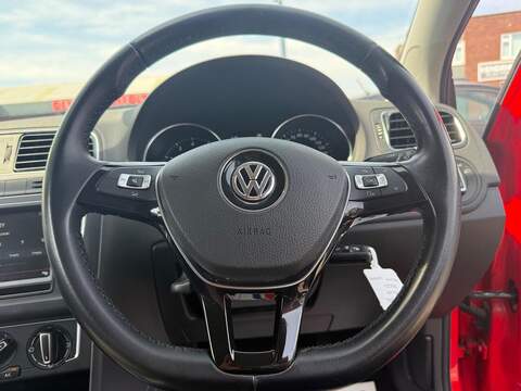 Volkswagen Polo 1.0 BlueMotion Tech SE Hatchback 3dr Petrol Manual Euro 6 (s/s) (60 ps) - U685