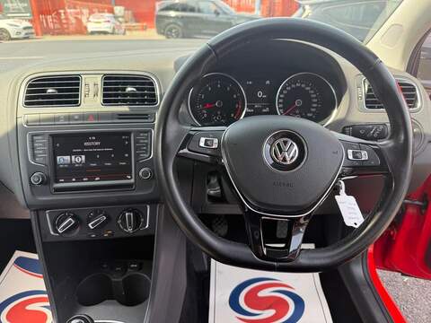 Volkswagen Polo 1.0 BlueMotion Tech SE Hatchback 3dr Petrol Manual Euro 6 (s/s) (60 ps) - U685