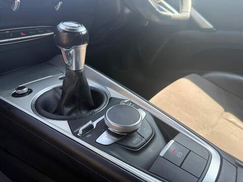 Audi TT 2.0 TFSI Sport Coupe 3dr Petrol Manual Euro 6 (s/s) (230 ps) - U689