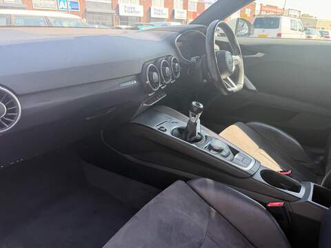 Audi TT 2.0 TFSI Sport Coupe 3dr Petrol Manual Euro 6 (s/s) (230 ps) - U689