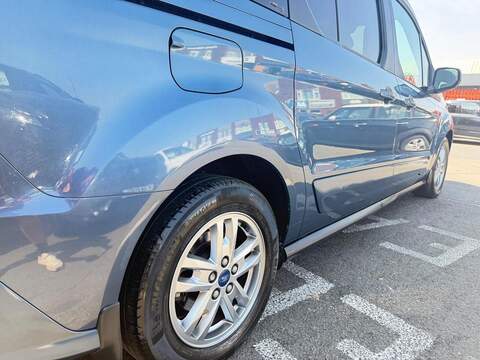 Ford Grand Tourneo Connect 1.5 EcoBlue Titanium MPV 5dr Diesel Auto Euro 6 (s/s) (120 ps) - U690