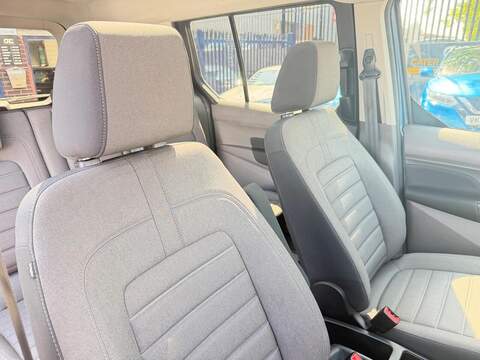 Ford Grand Tourneo Connect 1.5 EcoBlue Titanium MPV 5dr Diesel Auto Euro 6 (s/s) (120 ps) - U690