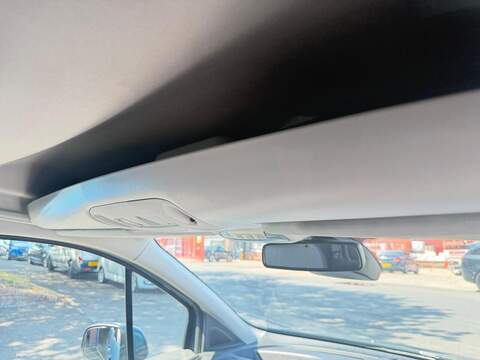 Ford Grand Tourneo Connect 1.5 EcoBlue Titanium MPV 5dr Diesel Auto Euro 6 (s/s) (120 ps) - U690