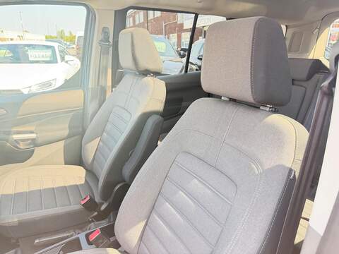 Ford Grand Tourneo Connect 1.5 EcoBlue Titanium MPV 5dr Diesel Auto Euro 6 (s/s) (120 ps) - U690