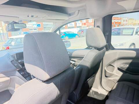 Ford Grand Tourneo Connect 1.5 EcoBlue Titanium MPV 5dr Diesel Auto Euro 6 (s/s) (120 ps) - U690