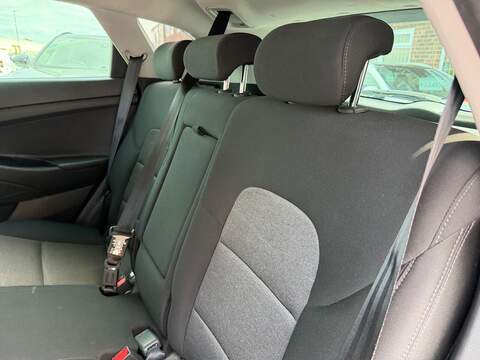 Hyundai TUCSON 1.6 CRDi SE Nav SUV 5dr Diesel Manual Euro 6 (s/s) (115 ps) - U692