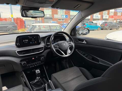 Hyundai TUCSON 1.6 CRDi SE Nav SUV 5dr Diesel Manual Euro 6 (s/s) (115 ps) - U692