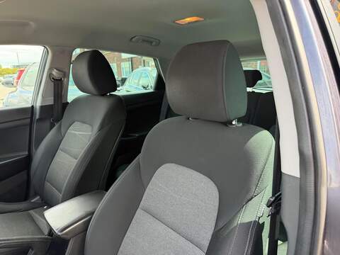 Hyundai TUCSON 1.6 CRDi SE Nav SUV 5dr Diesel Manual Euro 6 (s/s) (115 ps) - U692