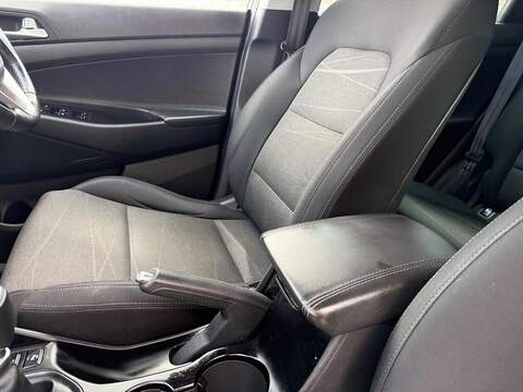 Hyundai TUCSON 1.6 CRDi SE Nav SUV 5dr Diesel Manual Euro 6 (s/s) (115 ps) - U692