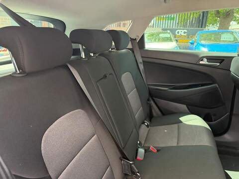Hyundai TUCSON 1.6 CRDi SE Nav SUV 5dr Diesel Manual Euro 6 (s/s) (115 ps) - U692