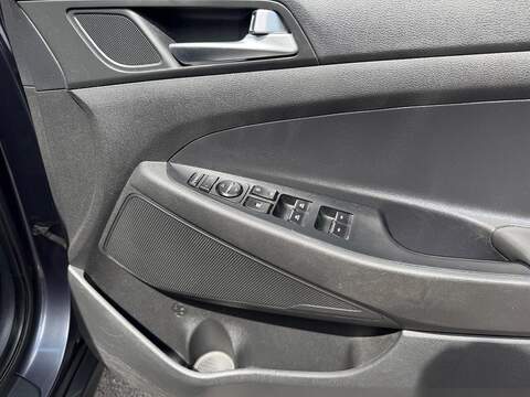 Hyundai TUCSON 1.6 CRDi SE Nav SUV 5dr Diesel Manual Euro 6 (s/s) (115 ps) - U692
