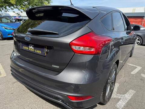 Ford Focus 1.0T EcoBoost ST-Line Hatchback 5dr Petrol Manual Euro 6 (s/s) (140 ps) - U693