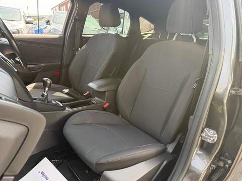 Ford Focus 1.0T EcoBoost ST-Line Hatchback 5dr Petrol Manual Euro 6 (s/s) (140 ps) - U693