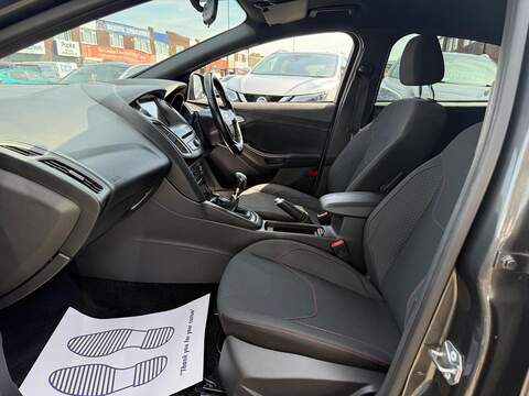 Ford Focus 1.0T EcoBoost ST-Line Hatchback 5dr Petrol Manual Euro 6 (s/s) (140 ps) - U693