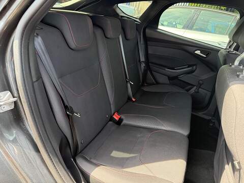 Ford Focus 1.0T EcoBoost ST-Line Hatchback 5dr Petrol Manual Euro 6 (s/s) (140 ps) - U693