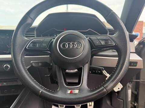 Audi A1 1.0 TFSI 30 S line Sportback 5dr Petrol Manual Euro 6 (s/s) (116 ps) - U694