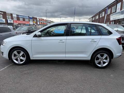 Skoda Rapid Spaceback 1.0 TSI GPF SE Tech Hatchback 5dr Petrol Manual Euro 6 (s/s) (95 ps) - U695
