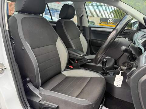 Skoda Rapid Spaceback 1.0 TSI GPF SE Tech Hatchback 5dr Petrol Manual Euro 6 (s/s) (95 ps) - U695