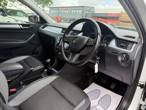 Skoda Rapid Spaceback 1.0 TSI GPF SE Tech Hatchback 5dr Petrol Manual Euro 6 (s/s) (95 ps) - U695
